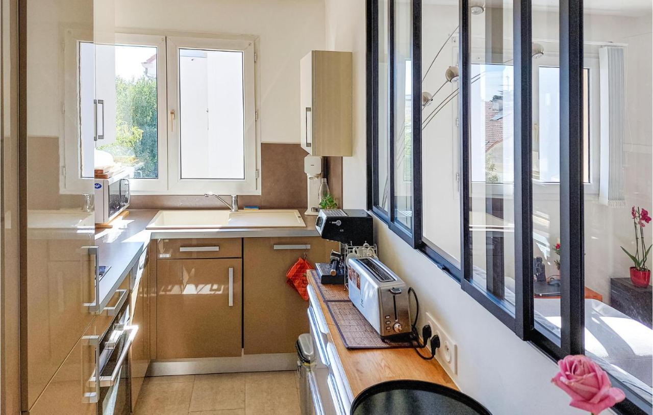 Awesome Apartment In Triel-Sur-Seine With Kitchen المظهر الخارجي الصورة