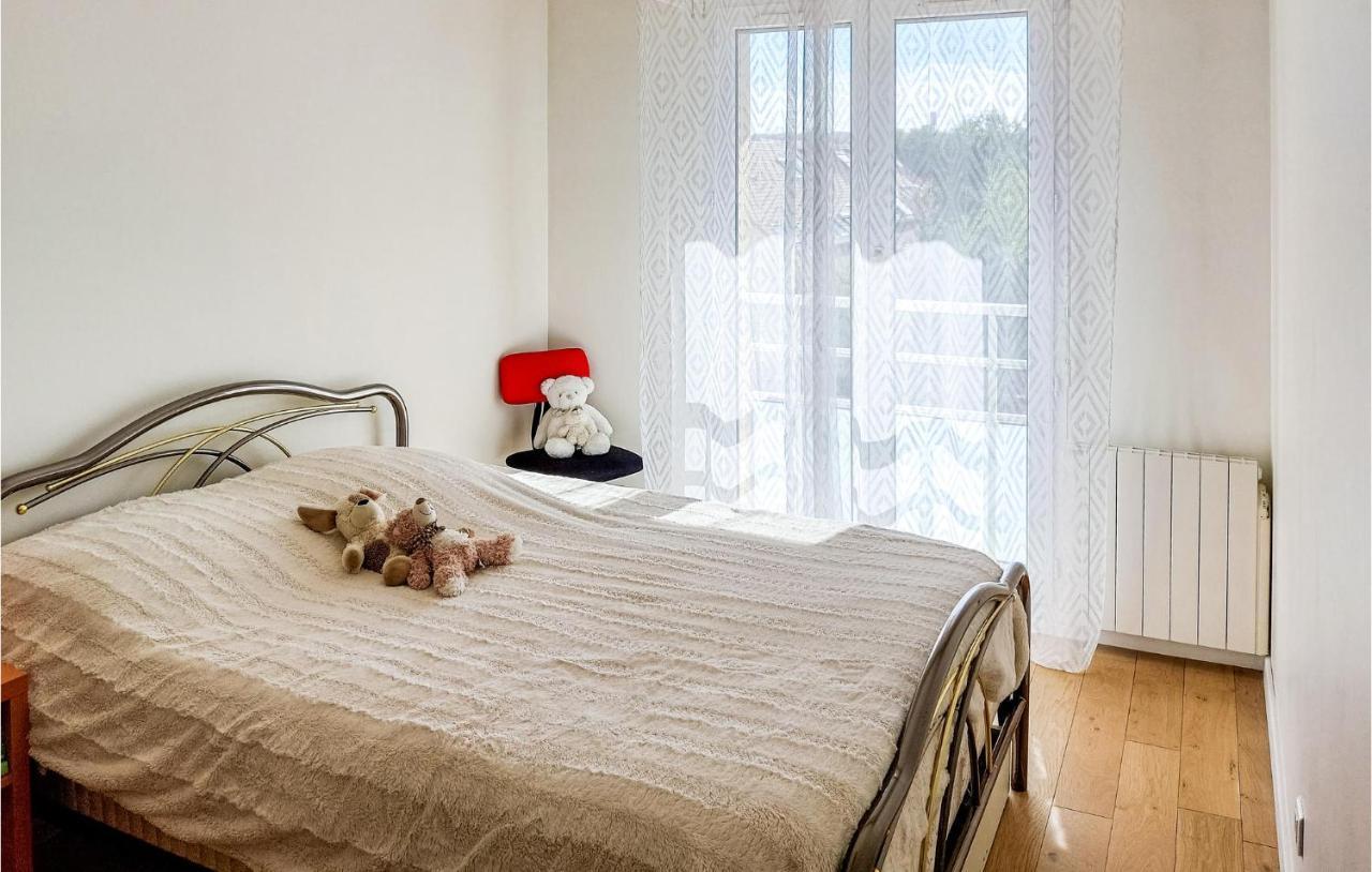 Awesome Apartment In Triel-Sur-Seine With Kitchen المظهر الخارجي الصورة